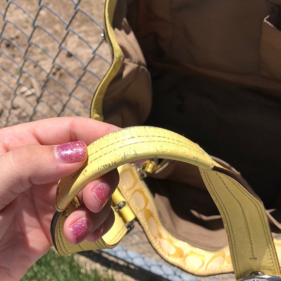 Coach purse - Picture 4 of 6